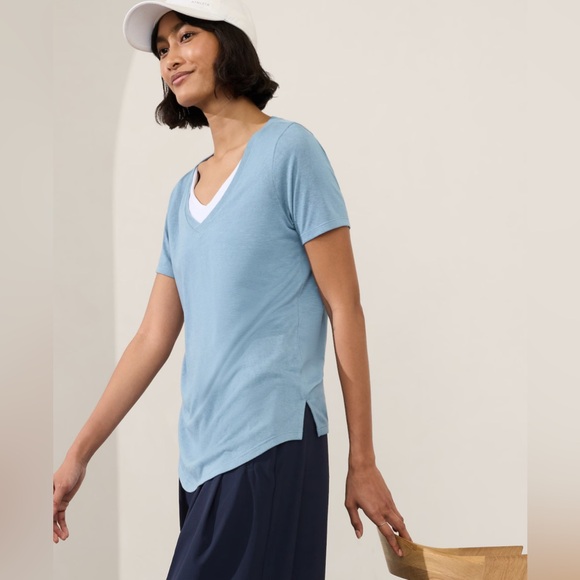 NWOT Athleta Tee - Picture 9 of 10